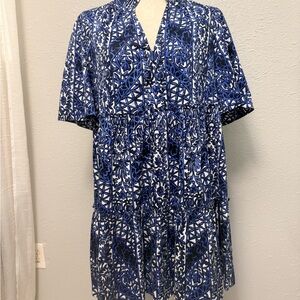 Tuckernuck Majolica Tile Print  Dress  ruffle neckline Trellis blue White Sz L